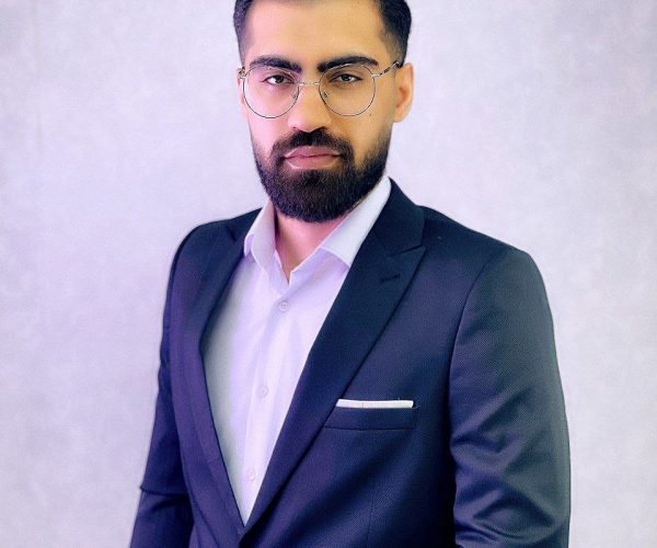 photo_6028198952165296599_y